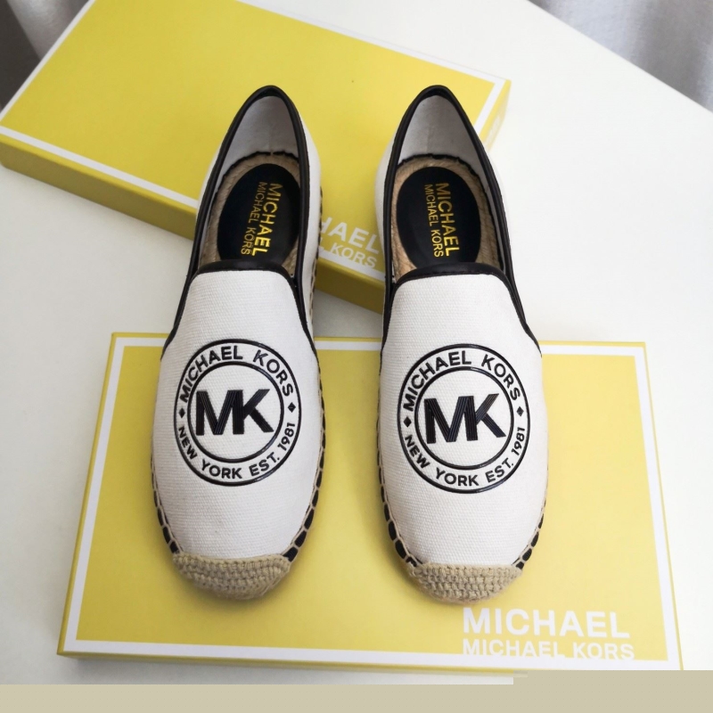 Other flat shoes